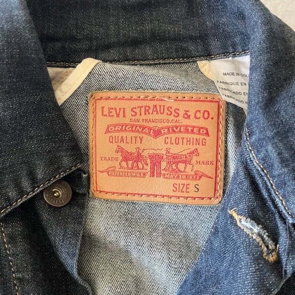 Levi's Dark Denim Trucker Jacket - Small Excellent Condition - Picture 6 of 8